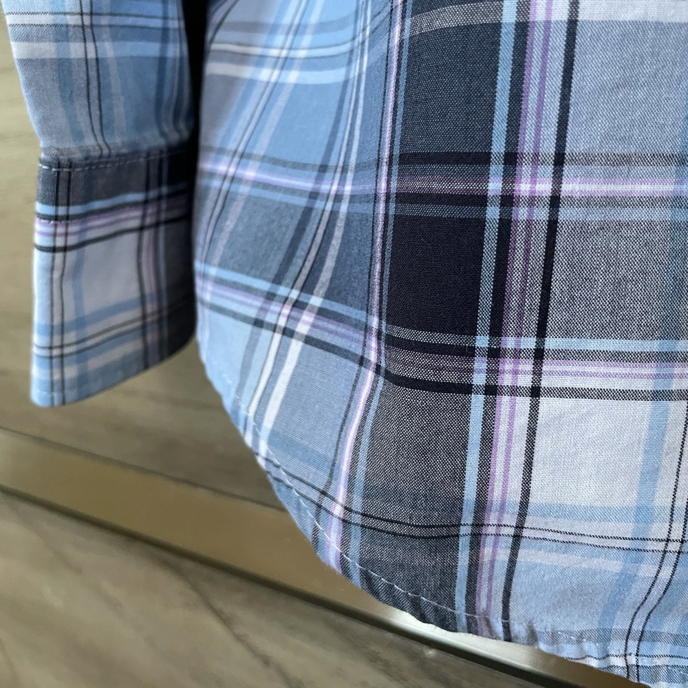 VanHeusen Classic Fit Shirt - Picture 12 of 14